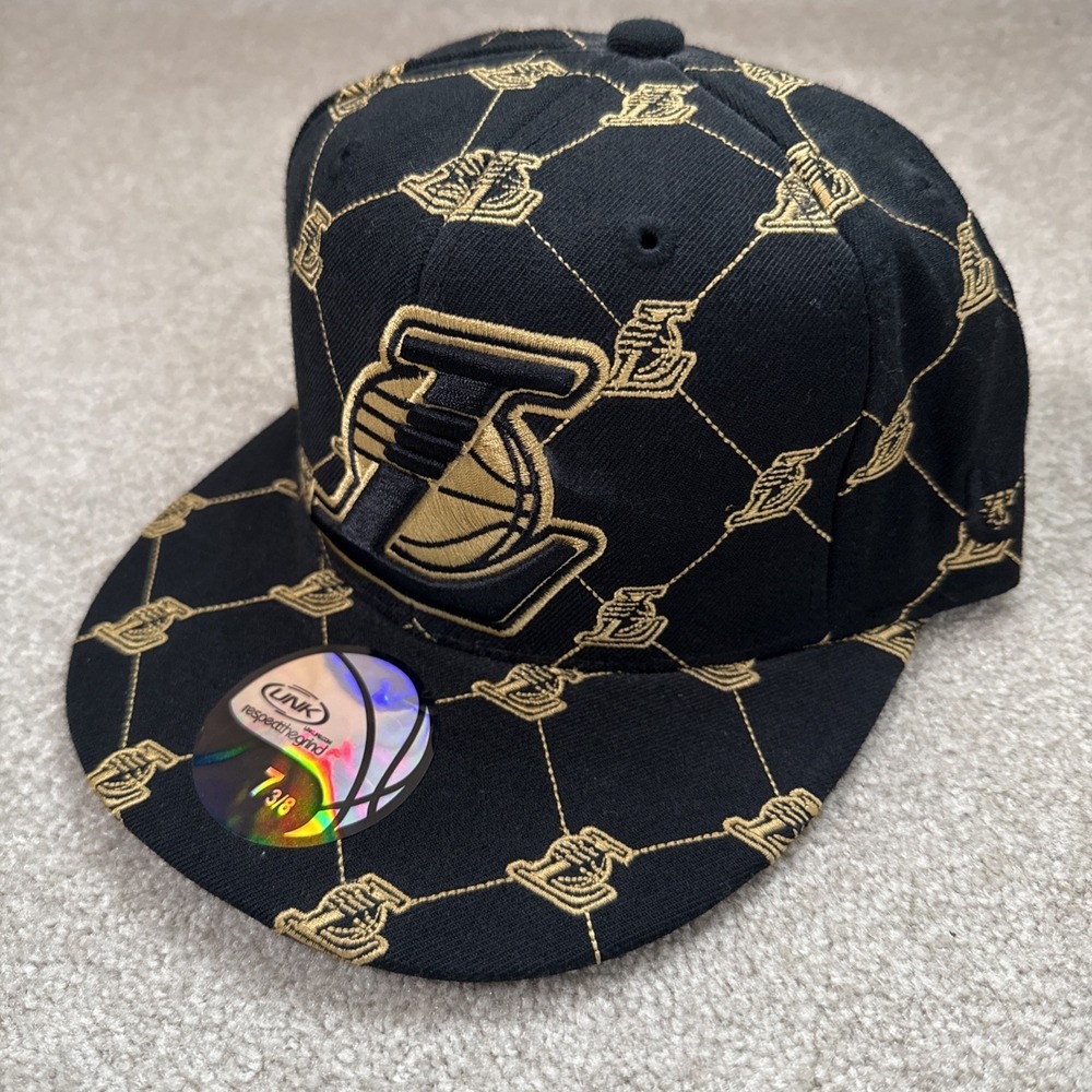 Los Angeles Lakers UNK NBA Men's Black & Gold AOP Fitted Hat‎ Size 7 3/8